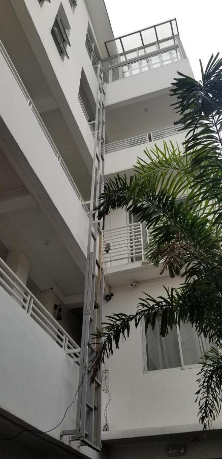Innsite Room Rentals Pasay Exterior foto